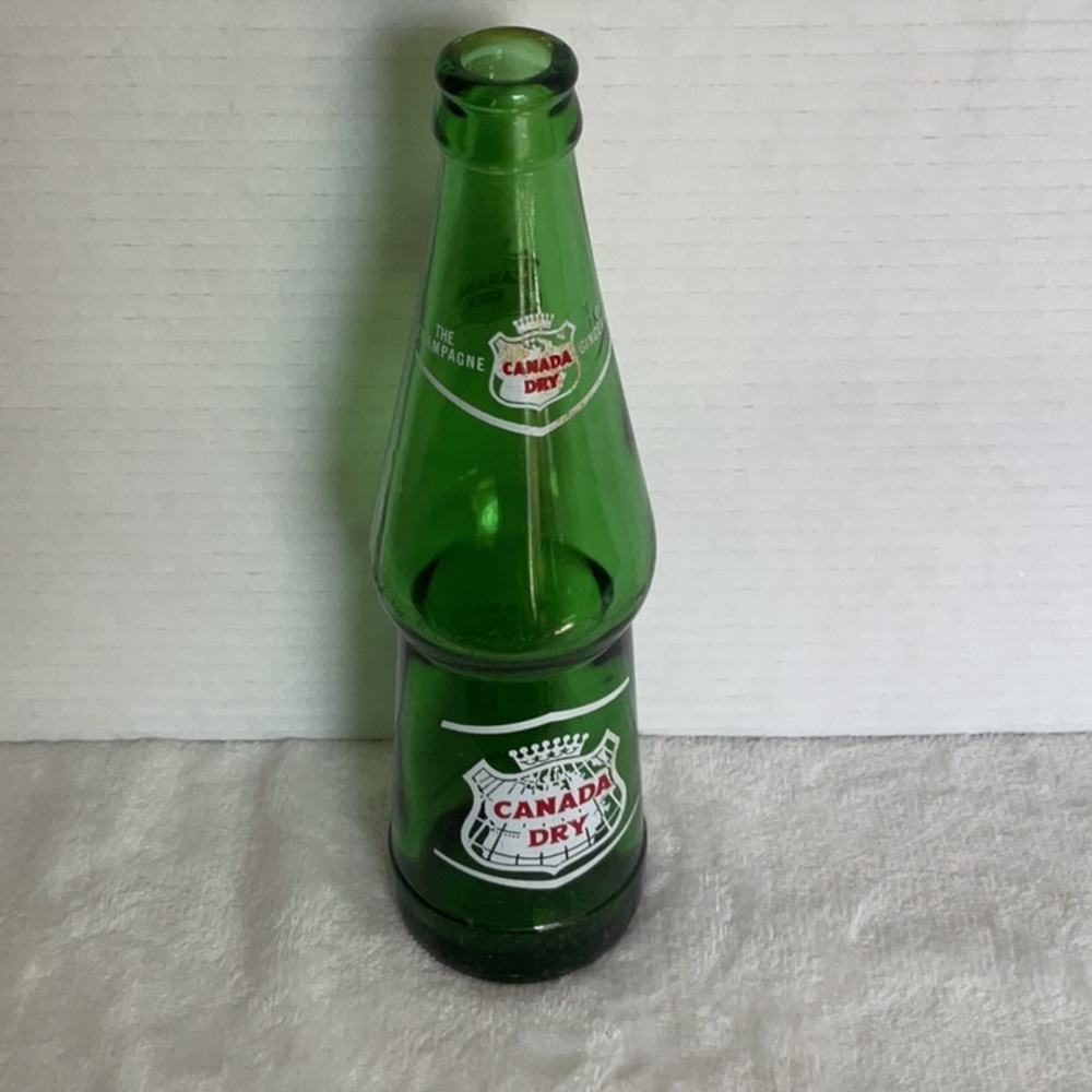 Canada Dry Green Glass 1950’s pop bottle